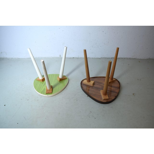 Mid-Century Modern Kidney-Shaped Side Tables, 1950s, Set of 2 For Sale - Image 3 of 5