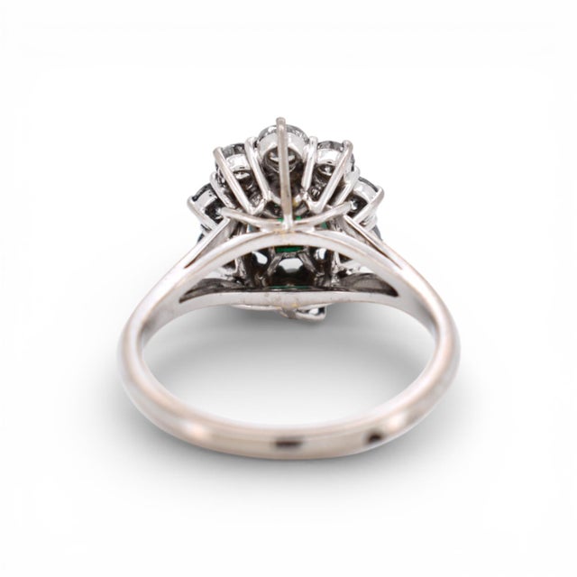 Late 20th Century Vintage French Emerald & Diamond Daisy Ring - 18k White Gold - Circa 1990, Size 6.25 For Sale - Image 5 of 6