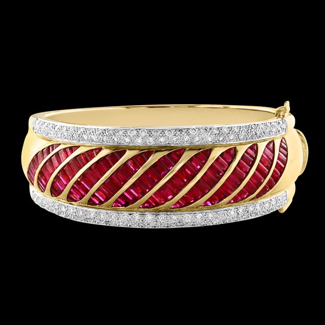 Ruby Red 1960 Vintage 16 Ct Burma Ruby & 6 Ct Diamonds 18 Kt Yellow Gold 109 Grams Bangle For Sale - Image 8 of 18