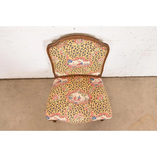 1960s Baker Furniture Style French Provincial Louis XV Carved Walnut Slipper Chair or Lounge Chair, Circa 1960s For Sale - Image 5 of 10