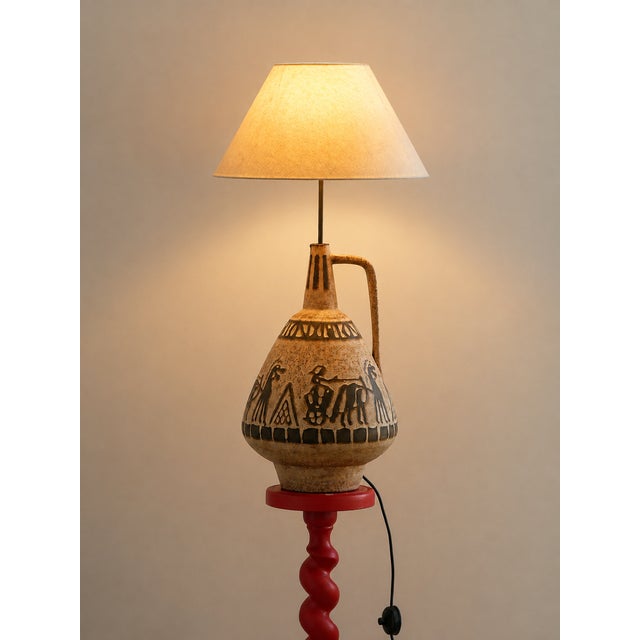 A gorgeous statement lamp from the West German ceramics brand Ceramano. The ceramic lamp base features the "Ägina" motif...