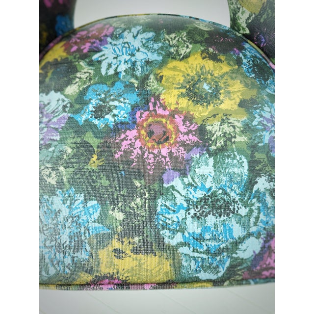 Forest Green Vintage Mid-Century Modern Tulip Swivel Chairs – Pair With Original Floral Vinyl Upholstery, 1970s For Sale - Image 8 of 12