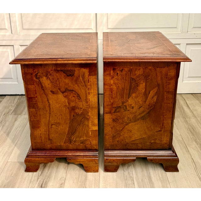 Pair of Mid-Century Georgian Revival Burr Walnut Bachelor's Chests Nightstands For Sale - Image 15 of 18