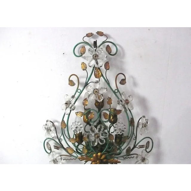 Large Italian Florentine Style Wall Sconce in Green Metal with Crystal Flowers, 1960s For Sale - Image 4 of 5