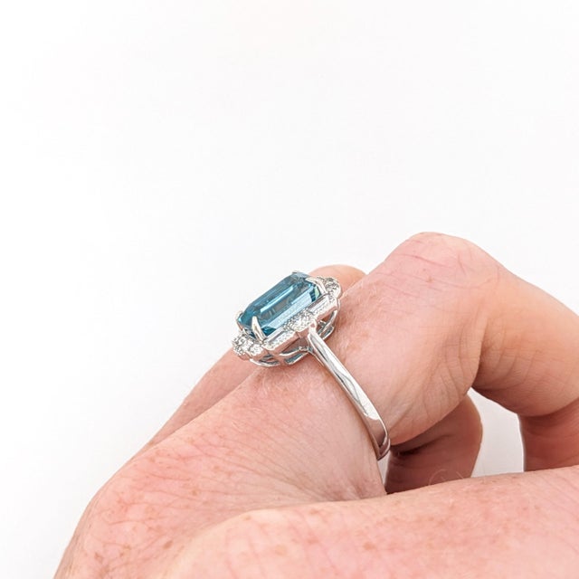 Blue 4.7ct Blue Zircon Ring with Earth Mined Diamonds in Solid 14k White Gold Emerald Cut Size 6.75 For Sale - Image 8 of 8