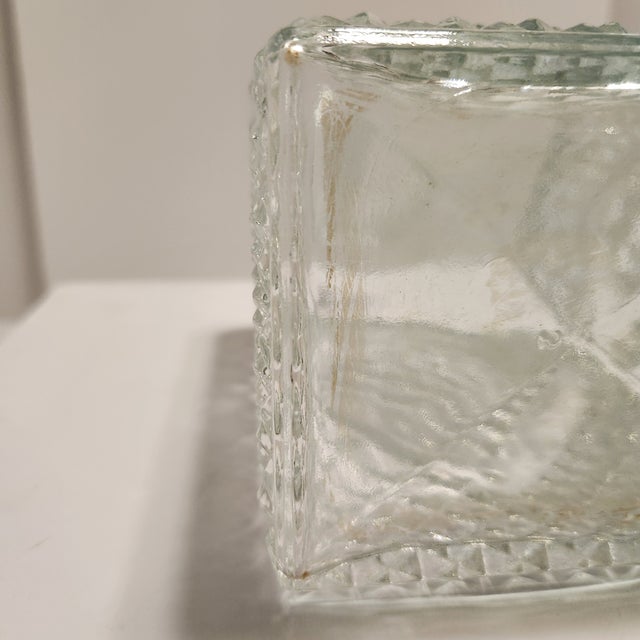Transparent 1960s Mid-Century Modern Diamond Point Clear Glass Decanter With Square Stopper For Sale - Image 8 of 10