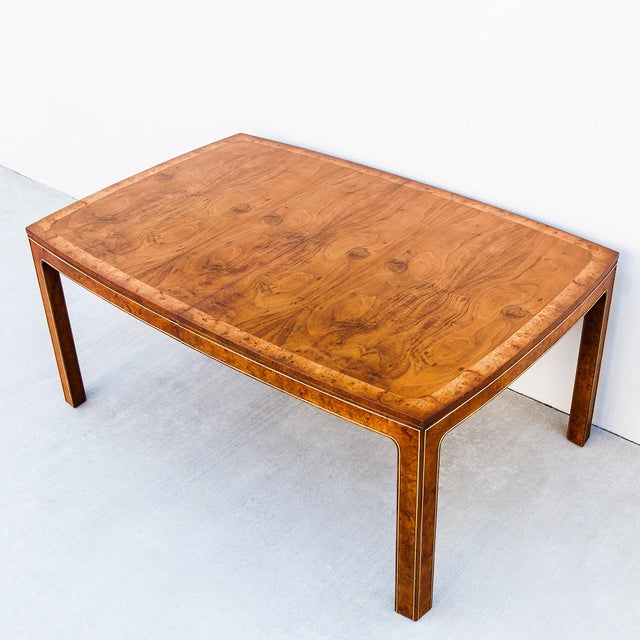 Mid-Century Modern Vintage Expandable Walnut & Burl Dining Table With Gilded Trim Attributed to Mastercraft For Sale - Image 3 of 16