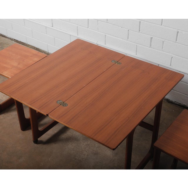 Vintage Teak Triform Nesting Tables by McIntosh Set of 3 For Sale In Greensboro - Image 6 of 9