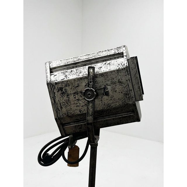 Black Vintage Industrial Theatre Spotlight on Tripod by William Joseph Furse, 1920s For Sale - Image 8 of 10