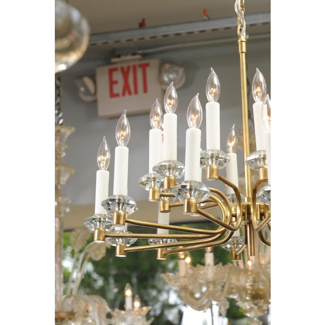 Gaetano Sciolari 1950s 24-Light Crystal & Brushed Brass Chandelier in Manner of Sciolari For Sale - Image 4 of 14