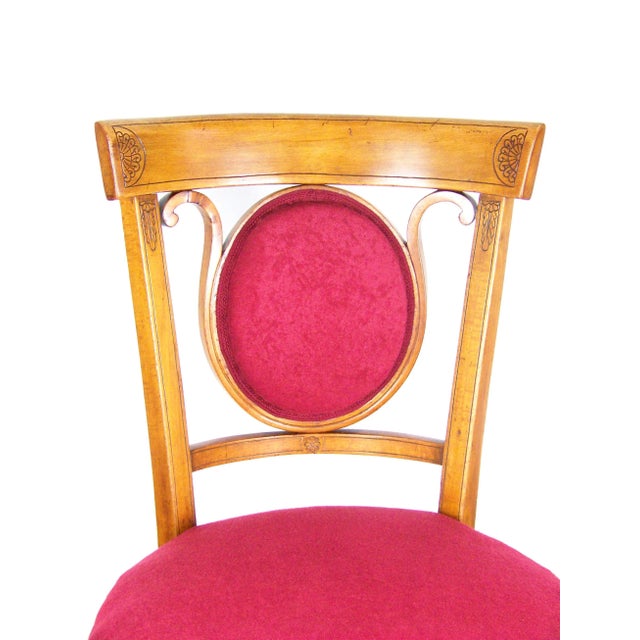 Original state. Perfectly cleaned and re-polished with shellac finish. New upholstery surface on the original core. This...