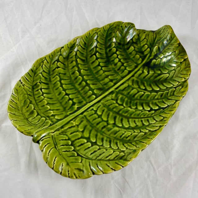 Sarreguemines Green Majolica Glazed Fern Leaf Shaped Server, France 1870 For Sale - Image 9 of 9