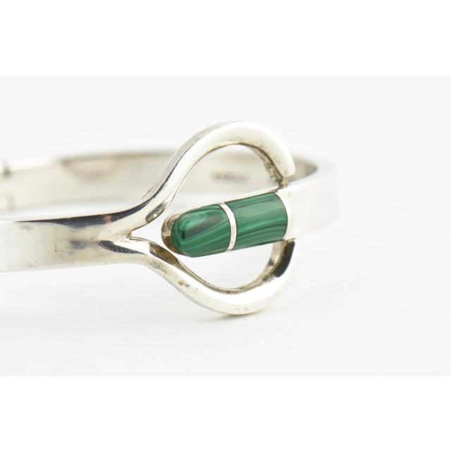Modernist Malachite Sterling Silver Bangle Bracelet For Sale In Miami - Image 6 of 9