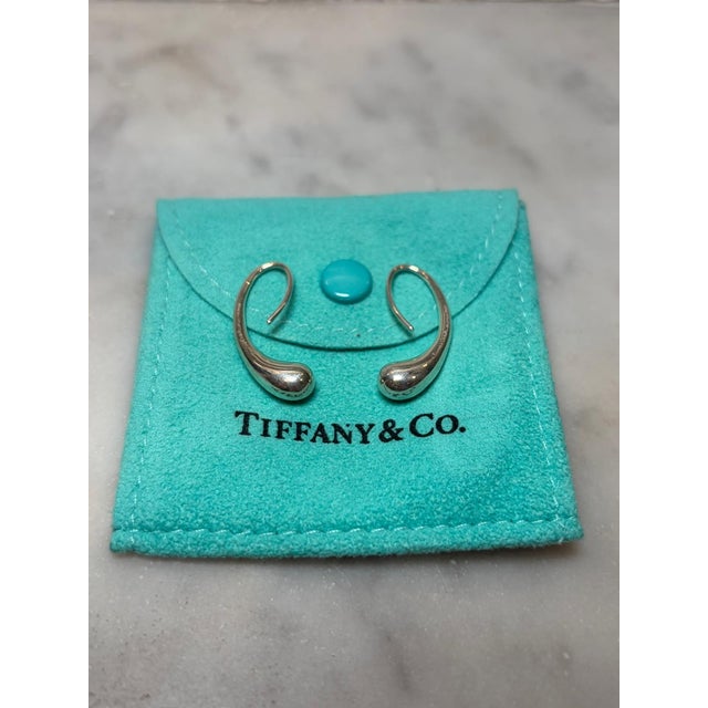 2020s Tiffany & Co. Sterling Silver Elsa Peretti Teardrop Hoop Earrings 6g, Pair For Sale - Image 5 of 5