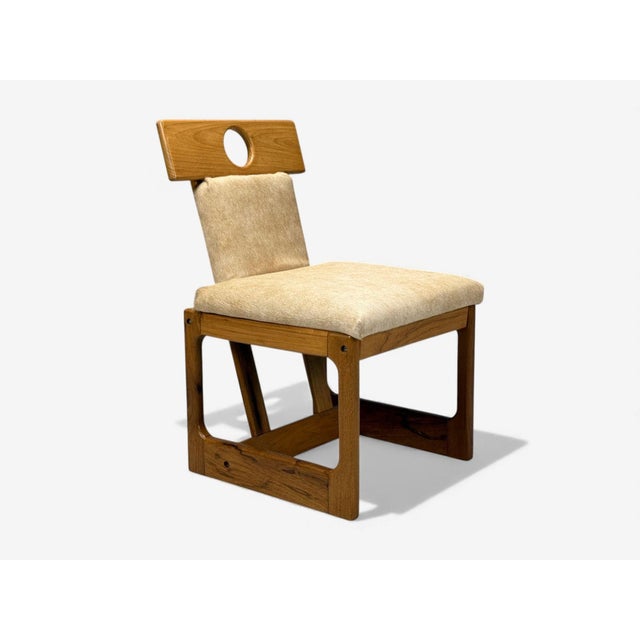 Animal Skin Sergio Rodrigues, Cavoina, Cowhide, Four Cuiabá Dining Chairs, Brazil, 1985 For Sale - Image 7 of 15