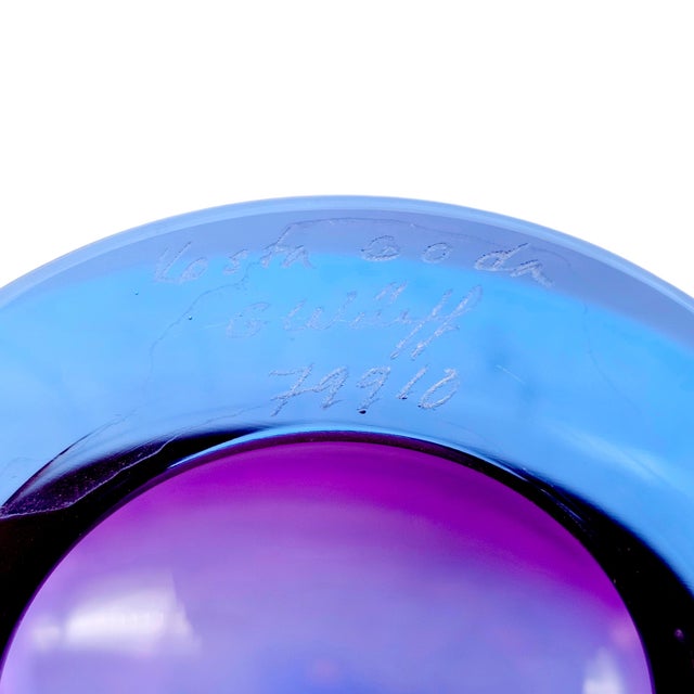 Kosta Boda “Zoom” Art Glass Bowl by Göran Wärff, Blue & Magenta, Signed For Sale In San Francisco - Image 6 of 9