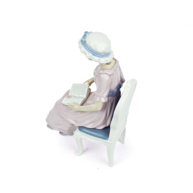 1979 Handmade a Good Book School Student Lladró Porcelain Figurine Spain For Sale - Image 6 of 10