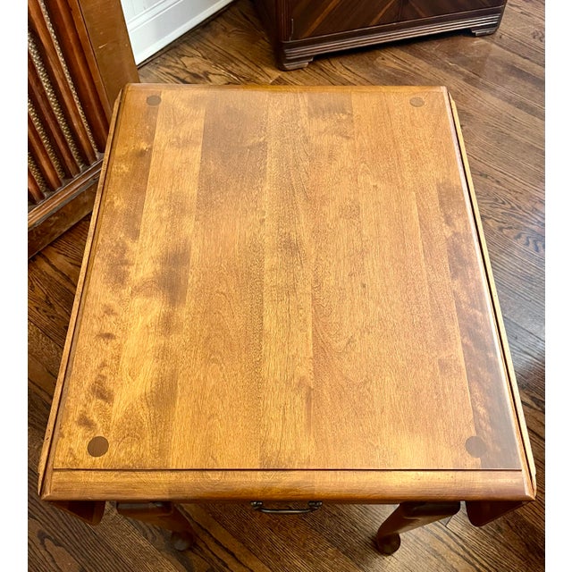 Queen Anne Vintage 1980’s Ethan Allen Queen Anne Style Cherry Wood Drop Leaf End Table or Nightstand For Sale - Image 3 of 10