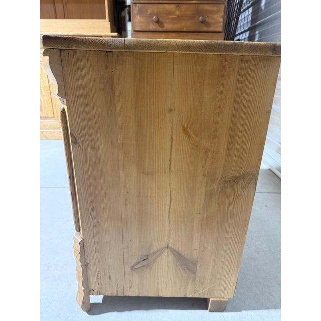 Antique Pine Three Drawers - Chest of Drawers From England For Sale - Image 11 of 18