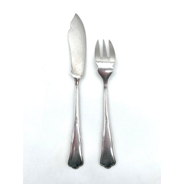 Silver Model 122 Fish Cutlery Service in 800 Silver with Egyptian Decor from Gebrüder Köberlin, 1905, Set of 12 For Sale - Image 8 of 14