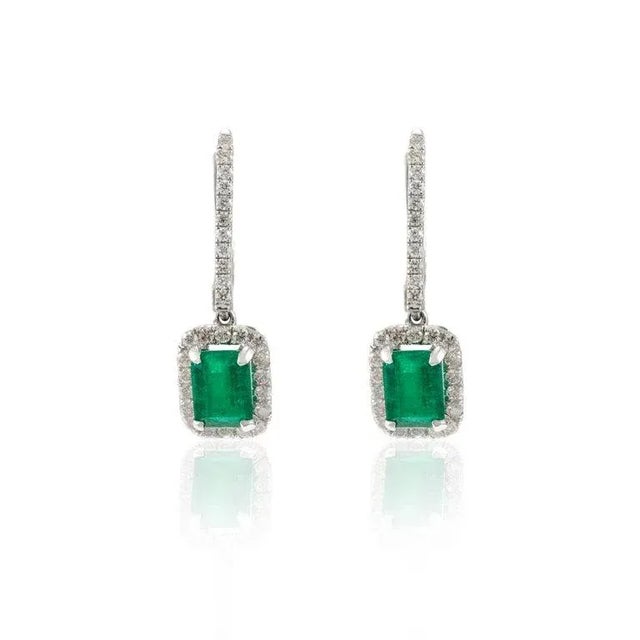 Certified 2.18 Carat Green Emerald and Diamond Modern Earrings- 2 Pieces For Sale In New York - Image 6 of 10