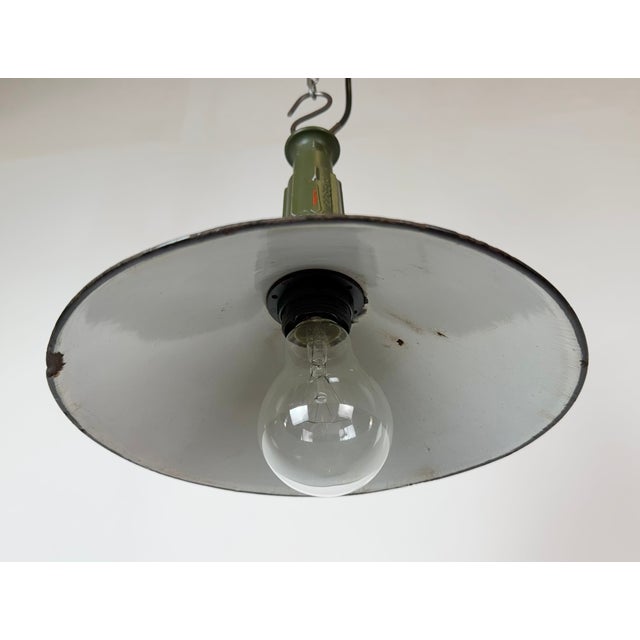 Industrial Green Enamel Military Pendant Lamp with Cast Aluminium Top, 1960s For Sale - Image 6 of 18
