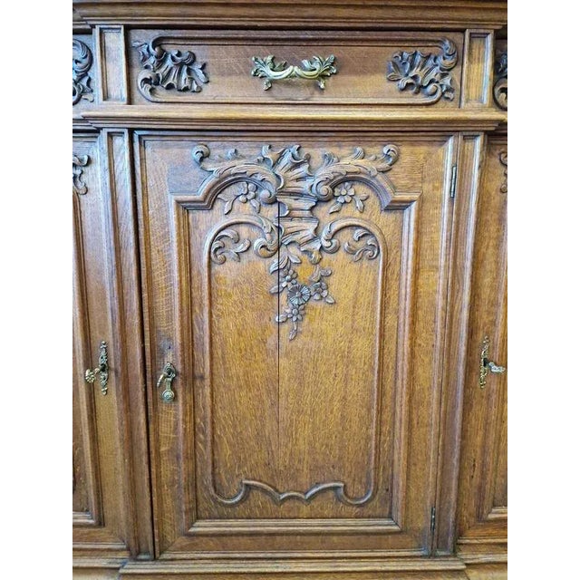 Brown French Display Case in Oak, 1920s For Sale - Image 8 of 9