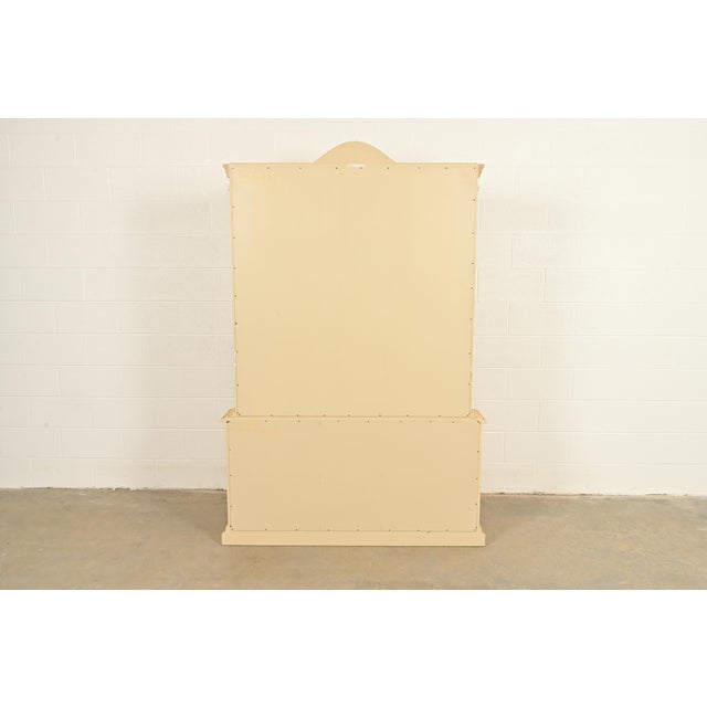 Karges Style French Regency Louis XVI Cream Lacquered and Gold Gilt Breakfront Bookcase Cabinet, Circa 1960s For Sale - Image 13 of 14