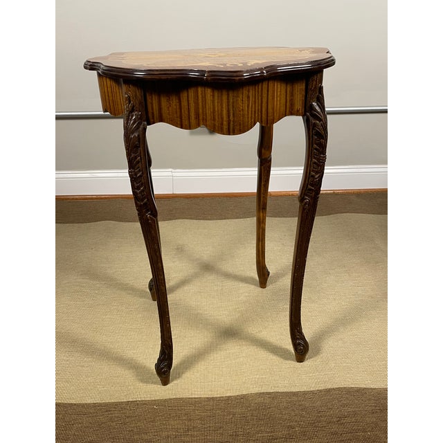 1900 - 1909 Early 20th Century Floral Inlaid Table With Carved Legs For Sale - Image 5 of 11