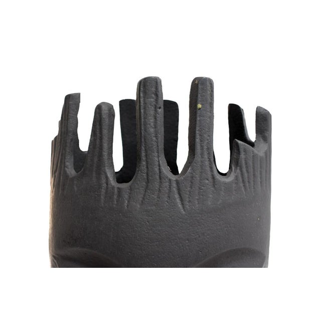 Face Vase Two Sided For Sale - Image 9 of 10