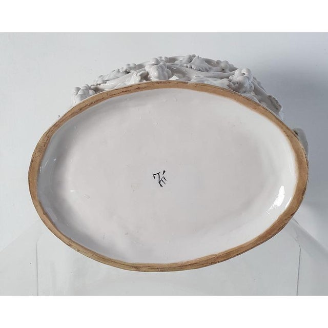 White Mid-Century Modern Italian Handmade Ceramic Fruit Bowl, 1950s For Sale - Image 8 of 11