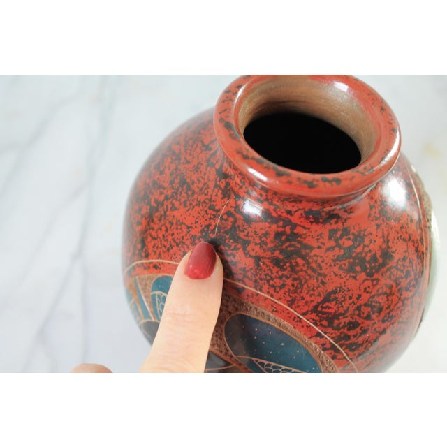 Folk Art Nicaraguan Artisan Pottery Vase W/ Turtle Motif For Sale - Image 9 of 11