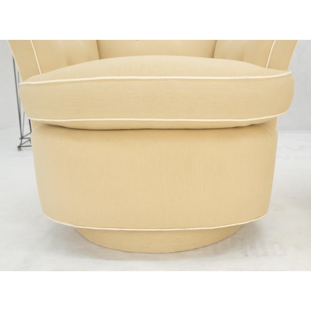 Milo Baughman Pair of New Linen Upholstery Round Swivel Tub Barrel Back Chairs Baughman MINT! For Sale - Image 4 of 17