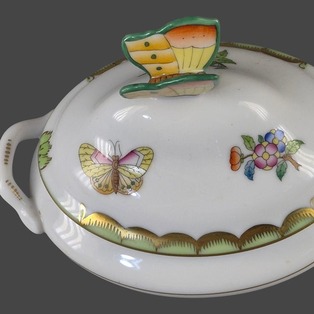 Late 20th Century Late 20th Century Herend Queen Victoria Pattern Small Turin Butterfly Top Sugar Bowl Trinket Box For Sale - Image 5 of 8