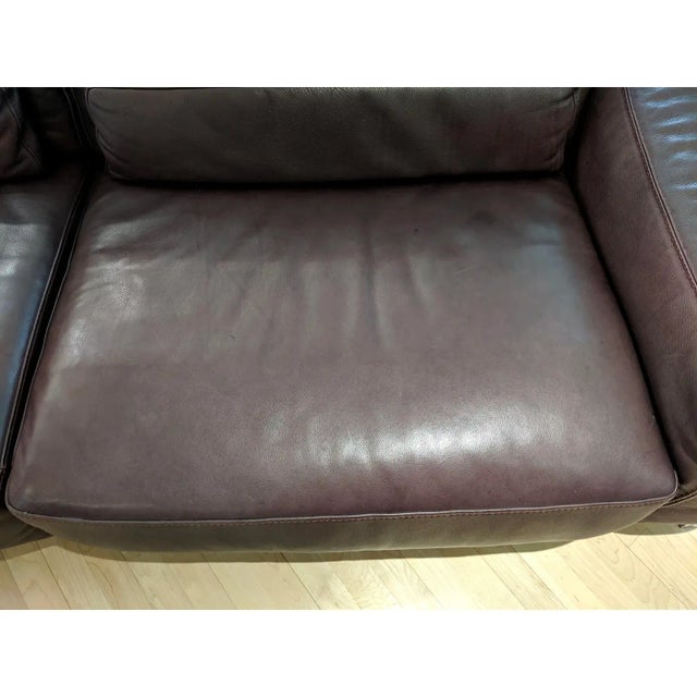 1990s Postmodern Roche Bobois Pebble Leather Sofa With Chrome Base For Sale - Image 10 of 12