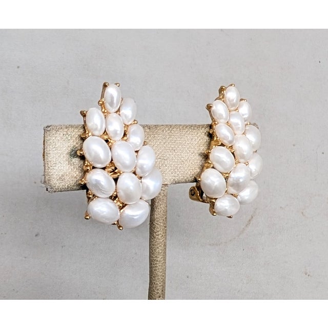Mid-Century Modern Vintage 1958 Signed Crown Trifari Faux-Pearl "Calypso" Clip Earrings- 2 Pieces For Sale - Image 3 of 7
