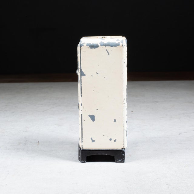 Early 20th Century Promotional Electrolux Refrigerator Coin Bank c.1930 For Sale - Image 5 of 8