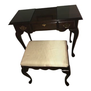 20th Century Queen Anne Harden Solid Cherry Vanity With Bench - 2 Pieces For Sale