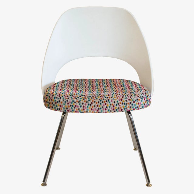 Knoll Knoll Armless Saarinen Plastic-Back Side Chair in MultiColor Dots For Sale - Image 4 of 9