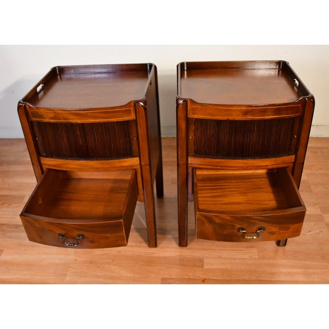 1920 Antique Beacon Hill Collection Regency Mahogany Nightstands Bedside Tables For Sale - Image 13 of 18