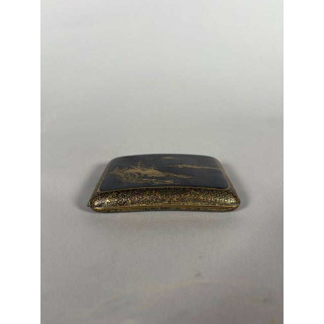 Asian Japanese cigarette case, Meiji era, early 20th century For Sale - Image 3 of 10