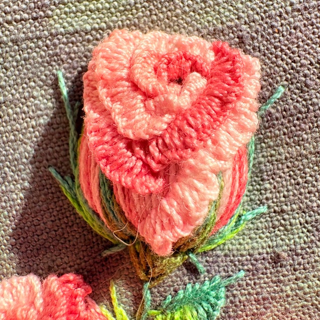 2020s 3d Rose Embroidery Wall Art | Pink Roses Stumpwork Hoop (5.3 Inch) For Sale - Image 5 of 13