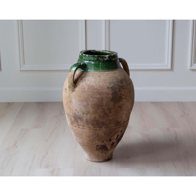 Ceramic 19th Century Mediterranean Terracotta Jar with Green Glazed Rim and Handles For Sale - Image 7 of 12