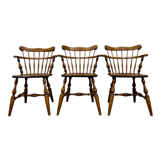 Vintage Ethan Allen Heirloom Nutmeg Maple Colonial Early American Dining Chairs For Sale