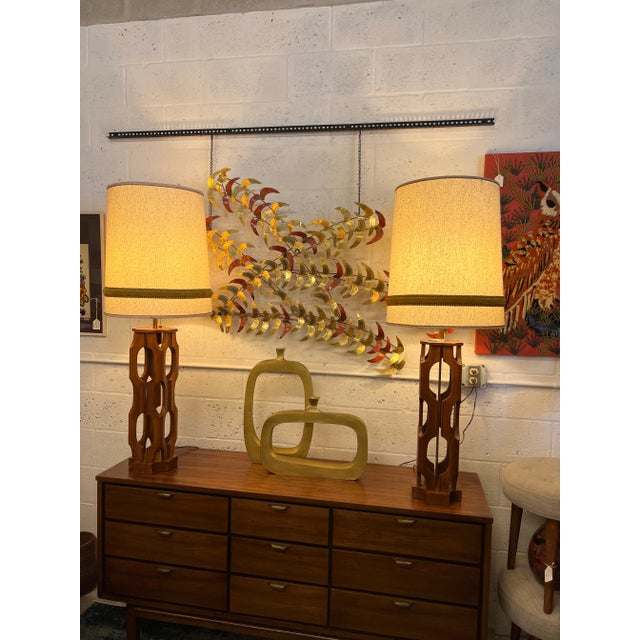 Mid 20th Century Modeline of California Sculpted Walnut and Brass Table Lamps - a Pair For Sale In Naples, FL - Image 6 of 7