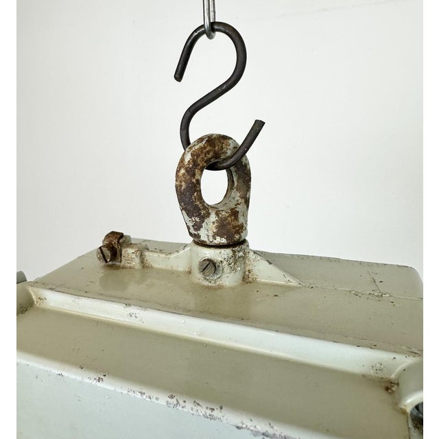 Industrial Cast Aluminium Explosion Proof Lamp from Elektrosvit, 1970s For Sale - Image 11 of 18