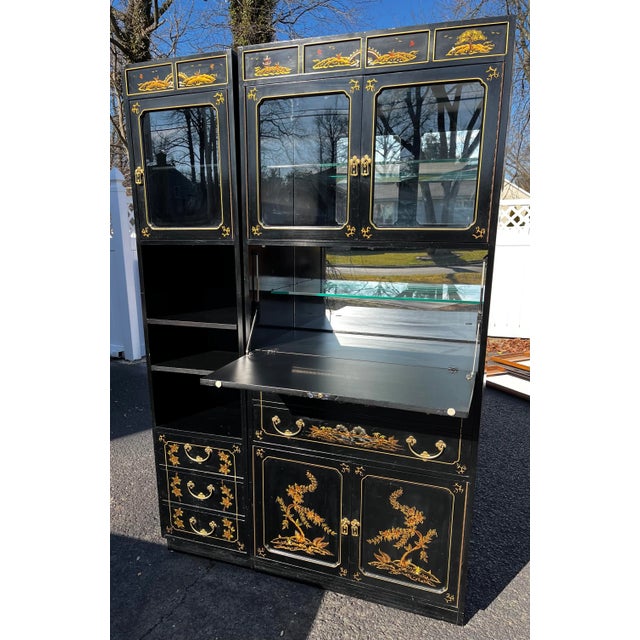 Chinoiserie 1970s Jasper Cabinet Co. Chinoiserie Black Lacquer Hand Painted Drop Down Mirror Back Bar and Desk For Sale - Image 3 of 12