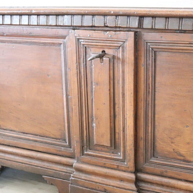 17th Century Chest in Walnut For Sale - Image 12 of 18