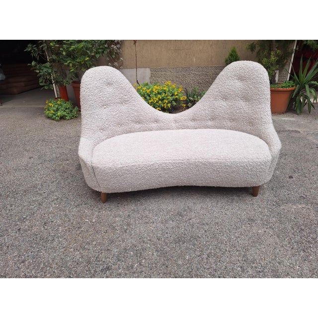 2-Seater Sofa with Double-Humped Backrest in White Teddy Bear Bouclé by Gio Ponti, 1990s For Sale - Image 9 of 15