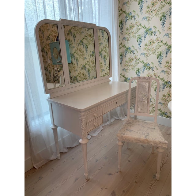 1910s 1910s Sligh French Style Vanity 2 Piece Set in White Paint For Sale - Image 5 of 12